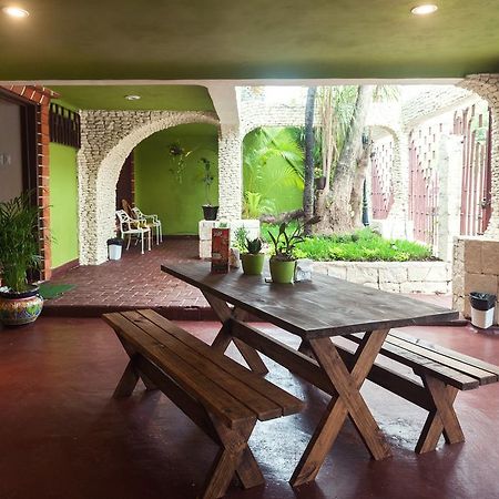 The Arrival Hostal Cancun Exterior photo