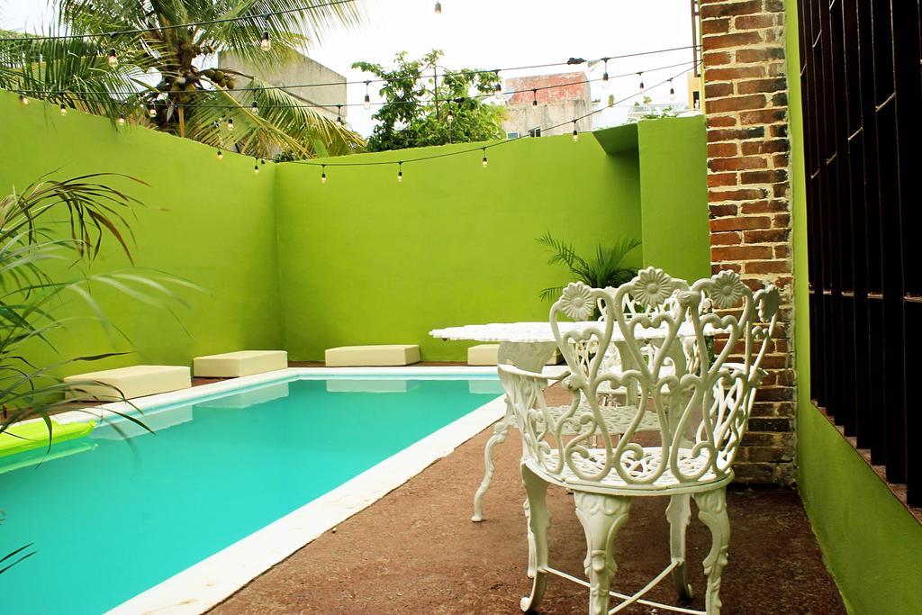 The Arrival Hostal Cancun Exterior photo