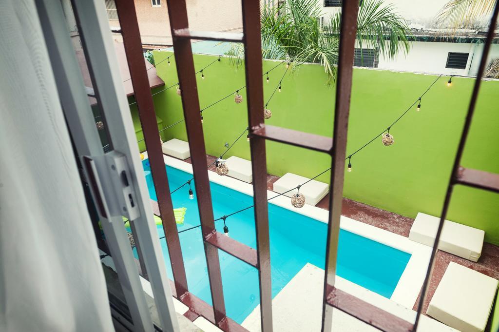 The Arrival Hostal Cancun Exterior photo
