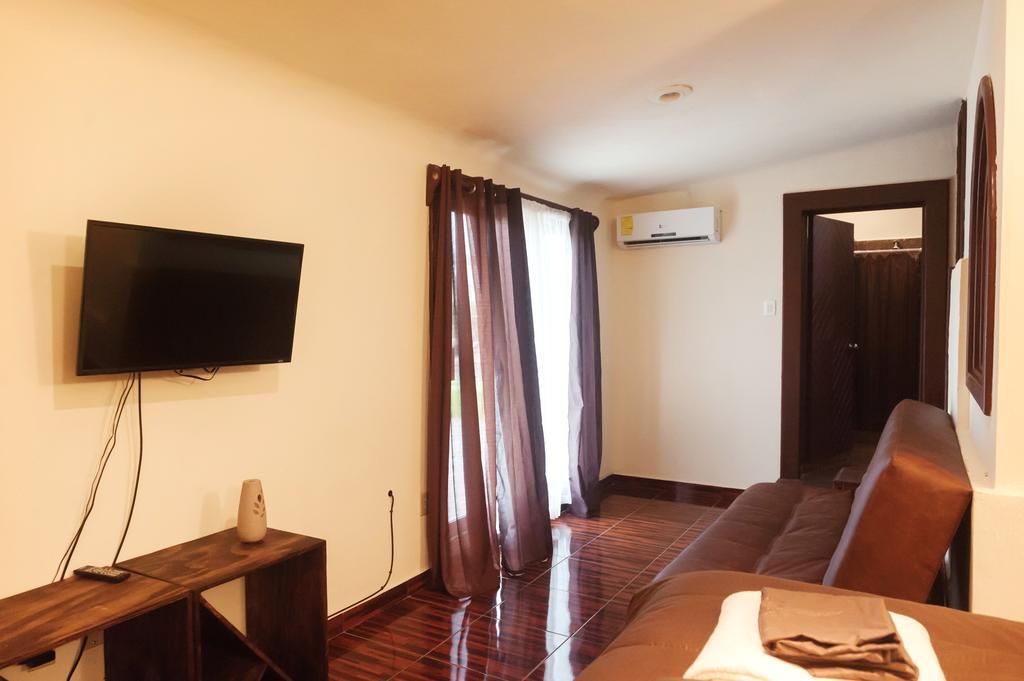 The Arrival Hostal Cancun Exterior photo