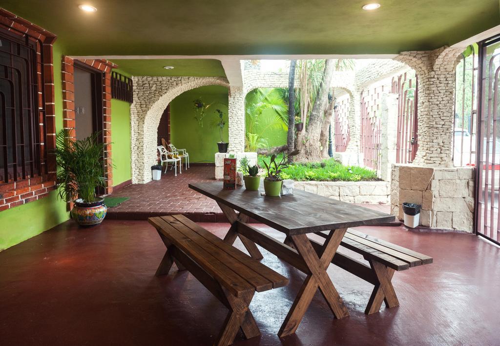 The Arrival Hostal Cancun Exterior photo