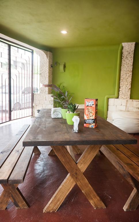 The Arrival Hostal Cancun Exterior photo